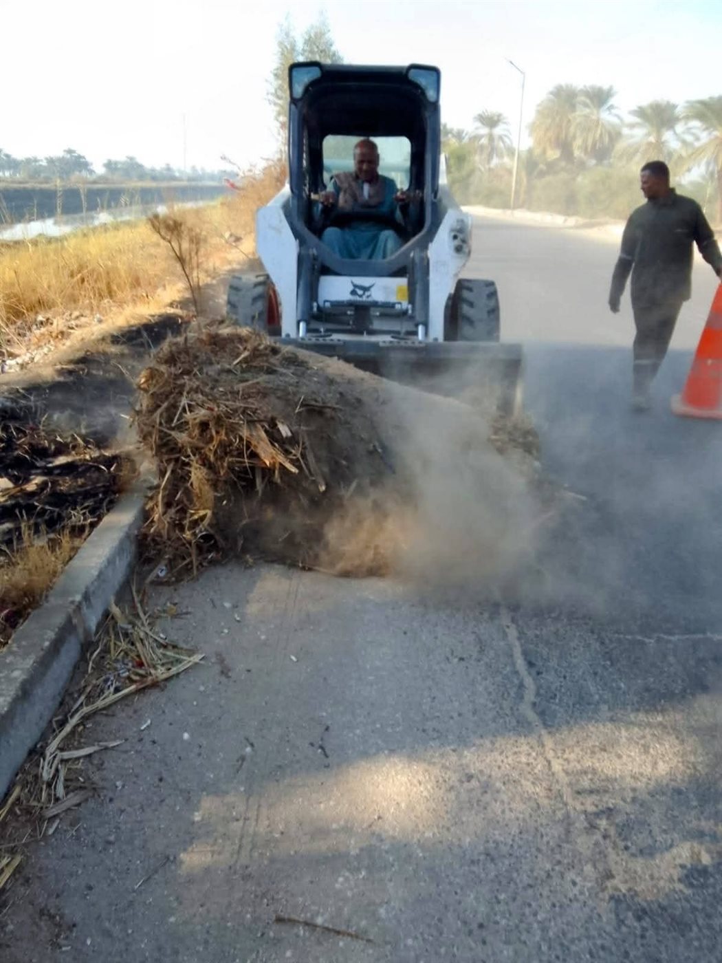 رئيس مدينة الطود يتابع أعمال رفع كفاءة الطرق والتجميل