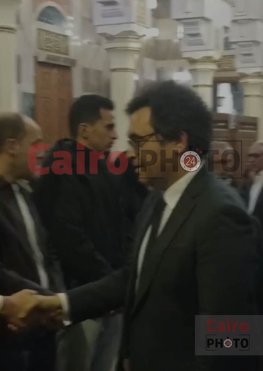 وزير الثقافة يقدم واجب العزاء في الناشر محمد هاشم