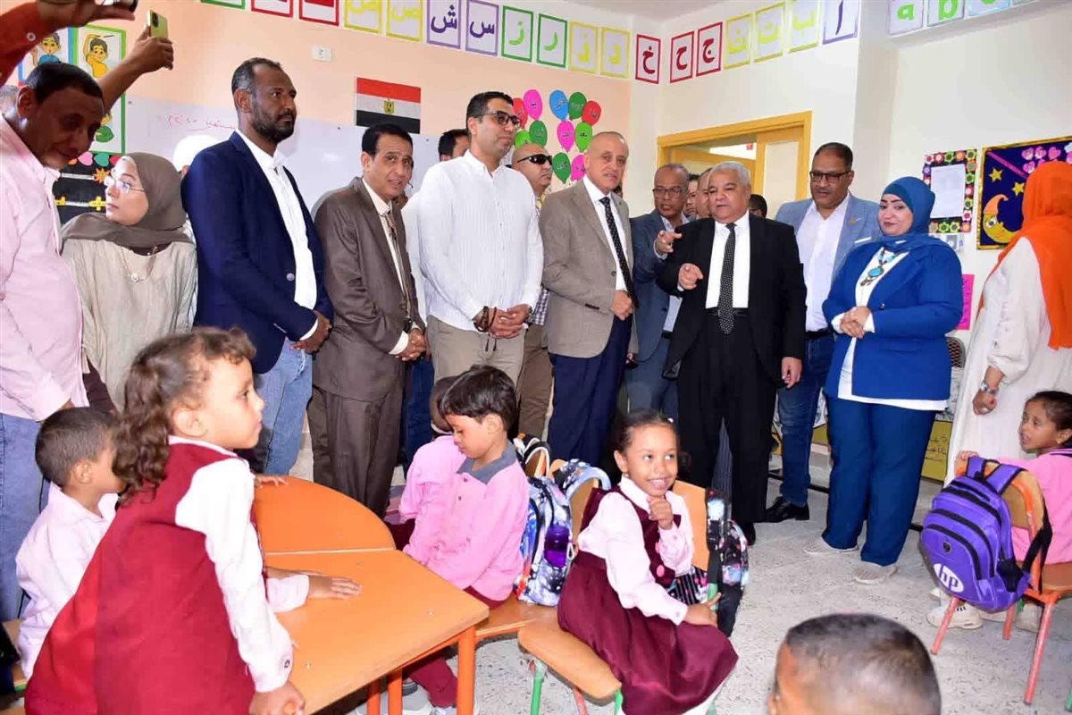 قطاع الأبنية التعليمية بالأقصر