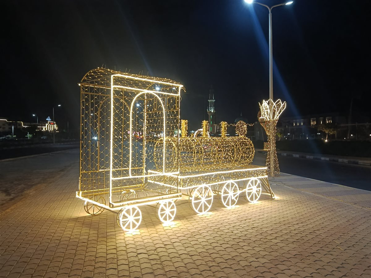 شوارع الغردقة تتزين للعام الجديد 