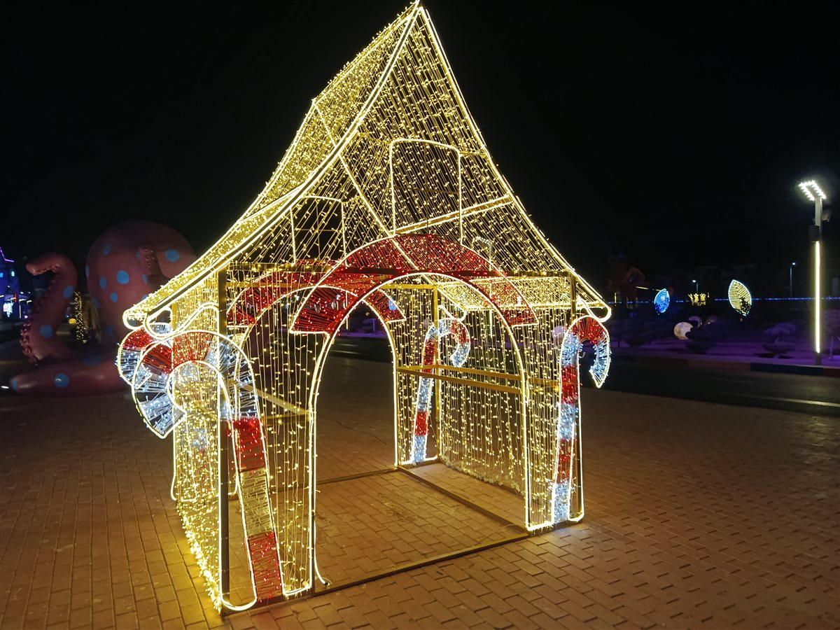 شوارع الغردقة تتزين للعام الجديد 