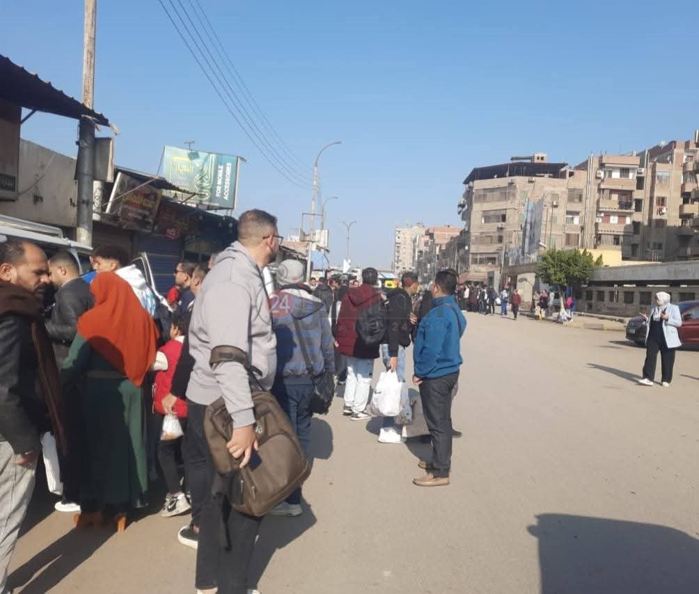المنوفية تدفع بأتوبيس نقل عام وسيارات إضافية لتعويض تأخر القطارات