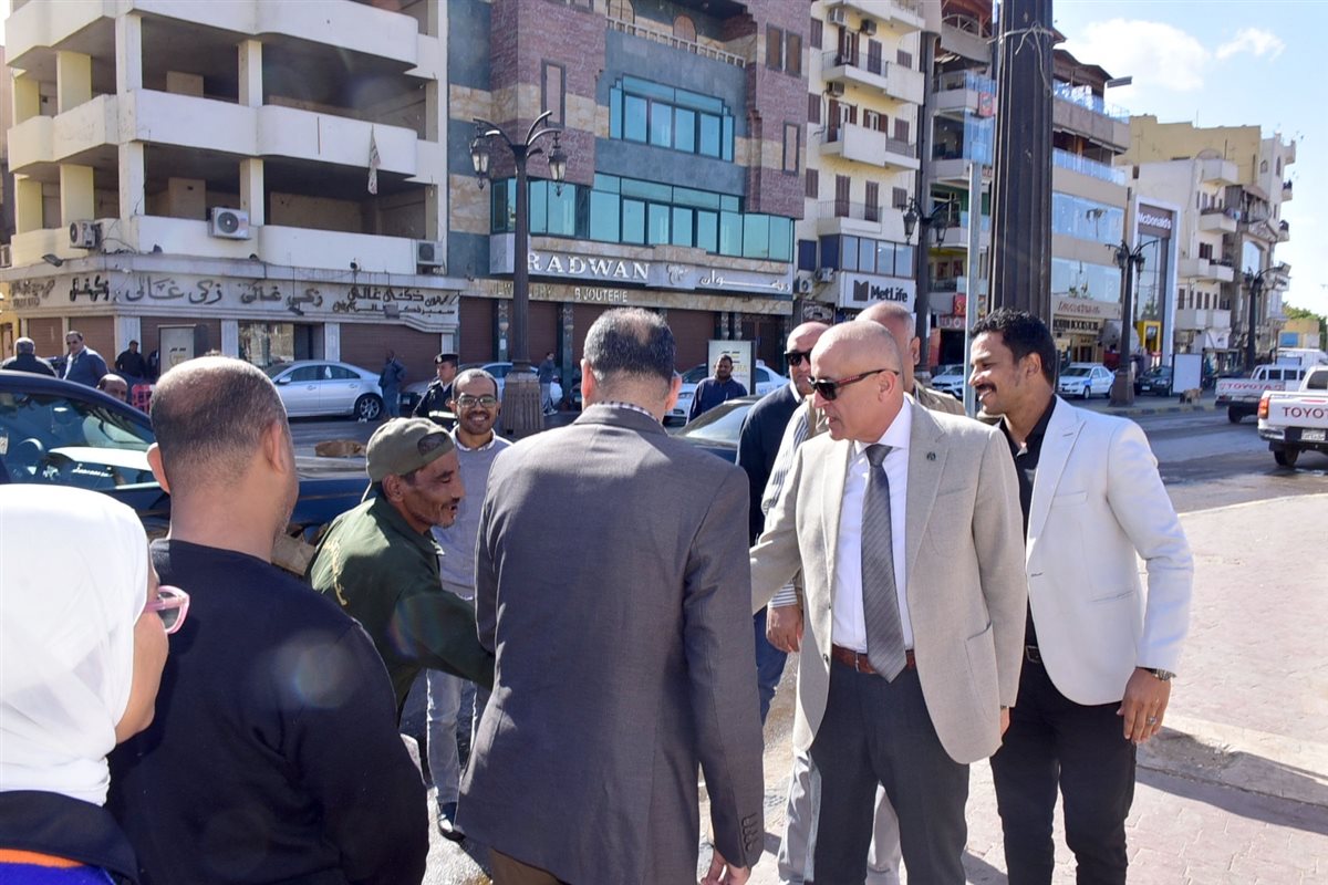 جولة ميدانية لمحافظ الأقصر