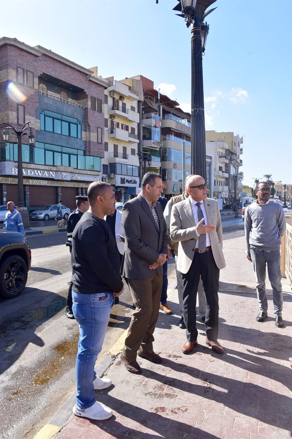 جولة ميدانية لمحافظ الأقصر