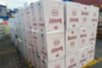 <strong>كميات كبيرة من السجائر والشيشة الإلكترونية</strong>