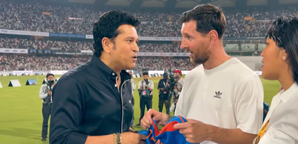 ليونيل ميسي نجم فريق إنتر ميامي الأمريكي وقائد منتخب الأرجنتين خلال زيارته إلى الهند