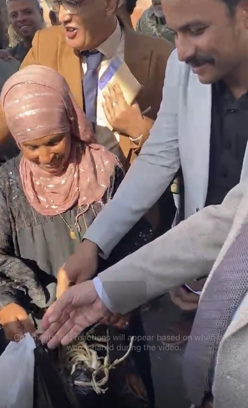 محافظ الأقصر وبائعة الثوم