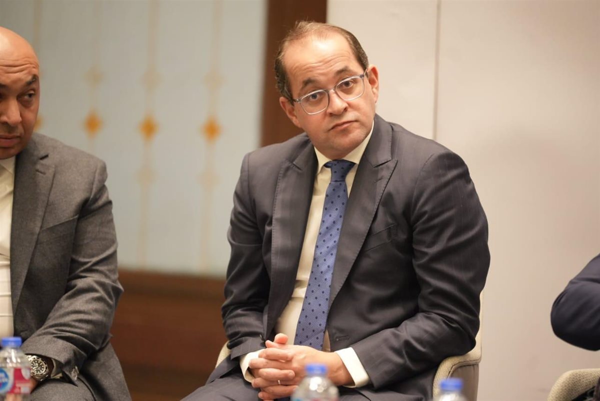 كجوك في لقائه بأعضاء غرفة التجارة والصناعة الفرنسية