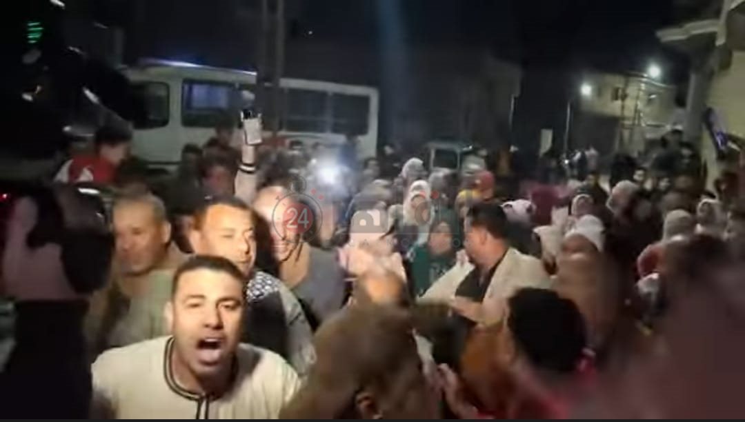 عروسان يقودان مسيرة للتصويت لابن قريتهما في انتخابات النواب بالمنوفية