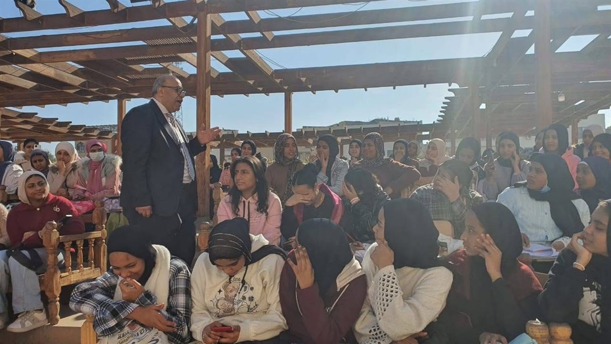 القوافل التعليمية بالأقصر