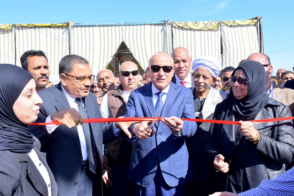 محافظ الأقصر يفتتح مشروعات تنموية جديدة بالأقصر