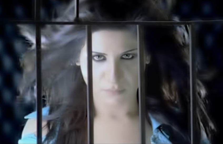 المطربة كاميليا