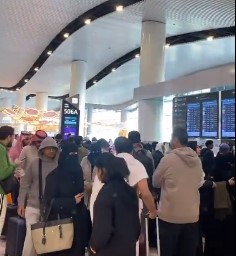 &nbsp;مطار الملك خالد الدولي