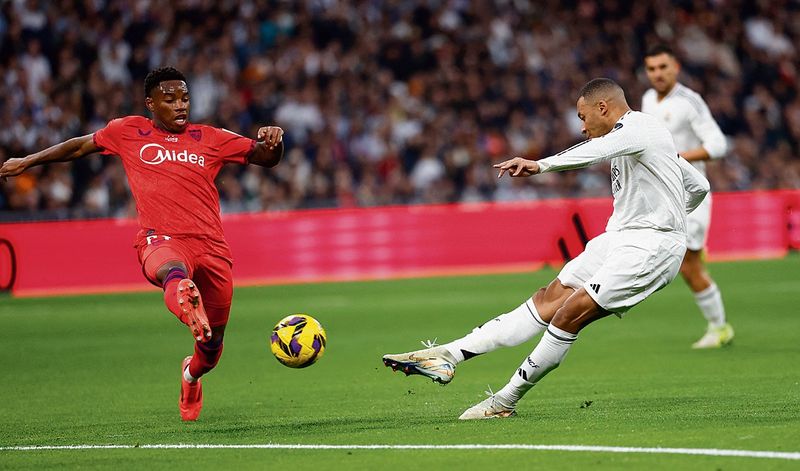 القنوات الناقلة لمباراة ريال مدريد وإشبيلية