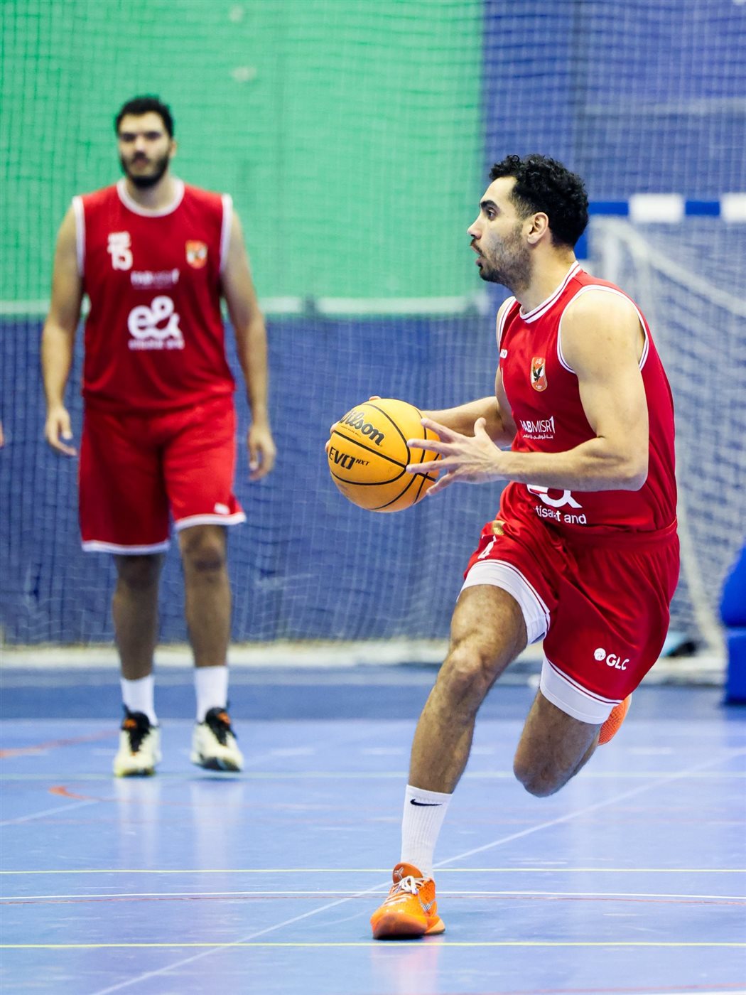 <strong>الأهلي يفوز على&nbsp;</strong><span style=