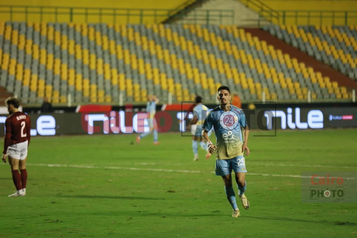 <strong>&nbsp;المارد الأحمر يحسم الشوط الأول لصالحة بهدف طاهر محمد</strong>