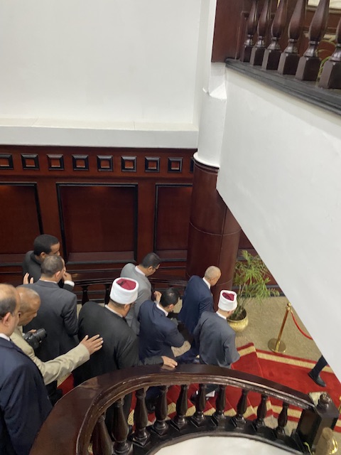 محافظ الأقصر يصحب وزير الأوقاف حتى باب السيارة