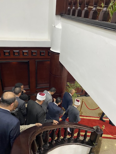 محافظ الأقصر يصحب وزير الأوقاف حتى باب السيارة