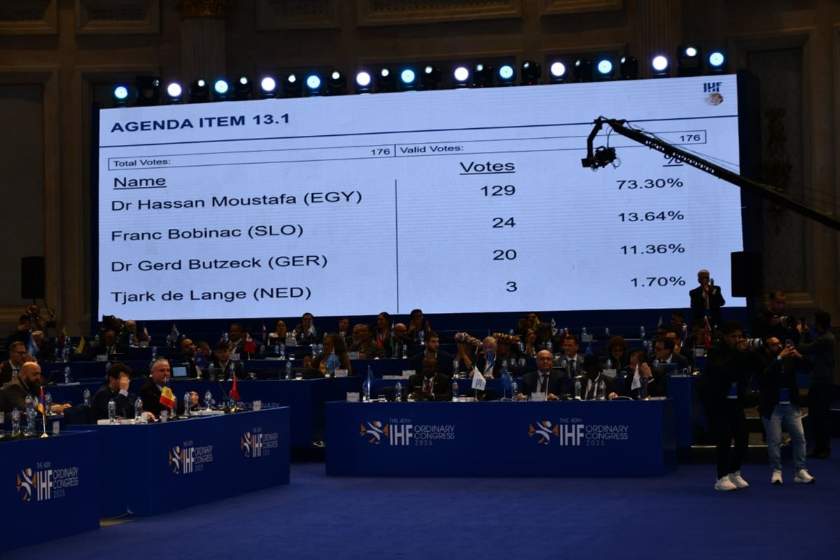 <strong>فوز حسن مصطفى برئاسة للاتحاد الدولي لكرة اليد</strong>