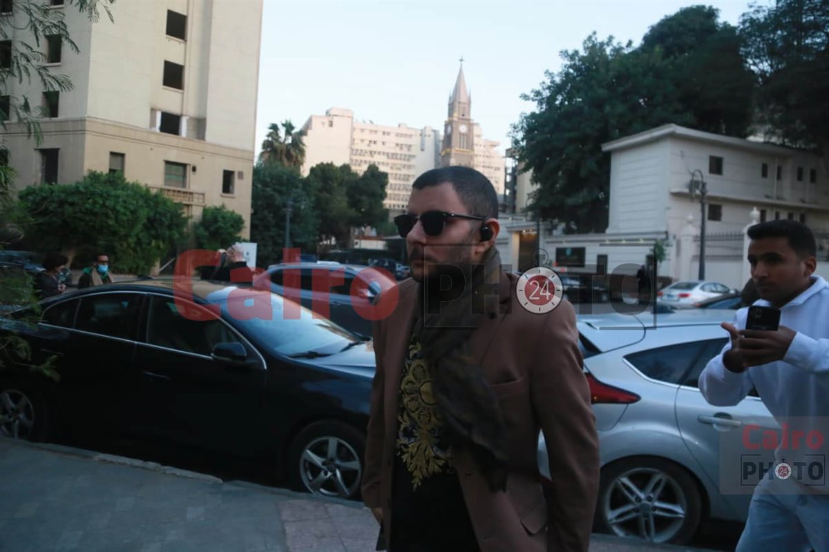 بدء عزاء الفنانة سمية الألفي في مسجد عمر مكرم