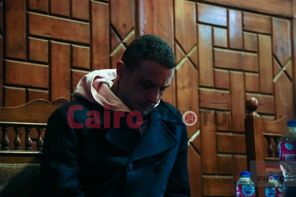 &nbsp;ظهور مؤثر لـ أحمد الفيشاوي في عزاء والدته سمية الألفي<br>&nbsp;