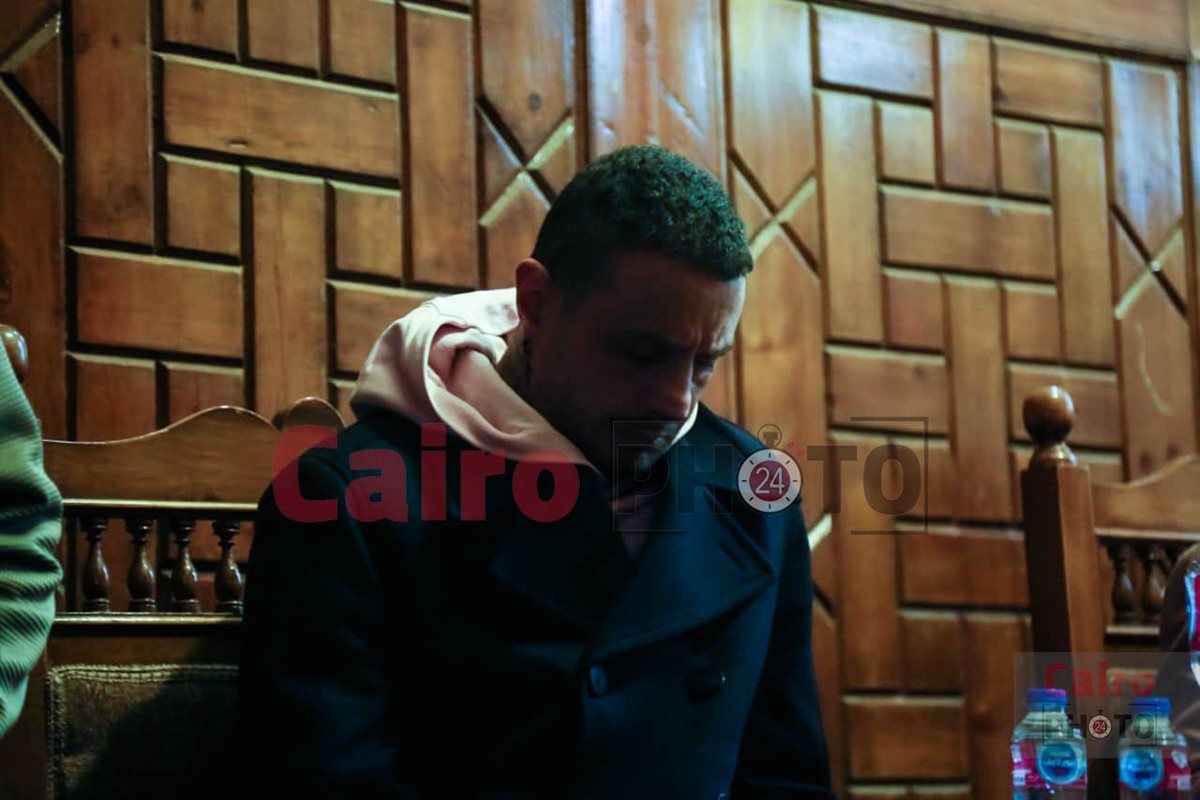 &nbsp;ظهور مؤثر لـ أحمد الفيشاوي في عزاء والدته سمية الألفي<br>&nbsp;