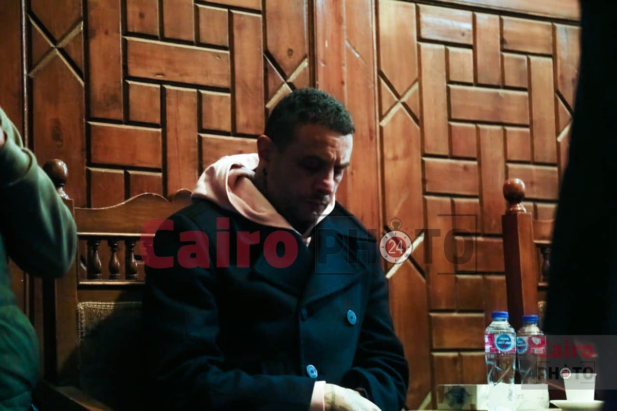 &nbsp;ظهور مؤثر لـ أحمد الفيشاوي في عزاء والدته سمية الألفي<br>&nbsp;