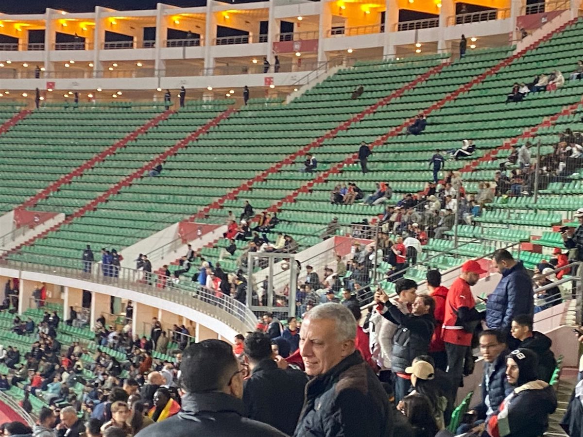 <strong>الجماهير المصرية تدعم منتخب مصر في مواجهة زيمبابوي بكأس أمم إفريقيا&nbsp;</strong>