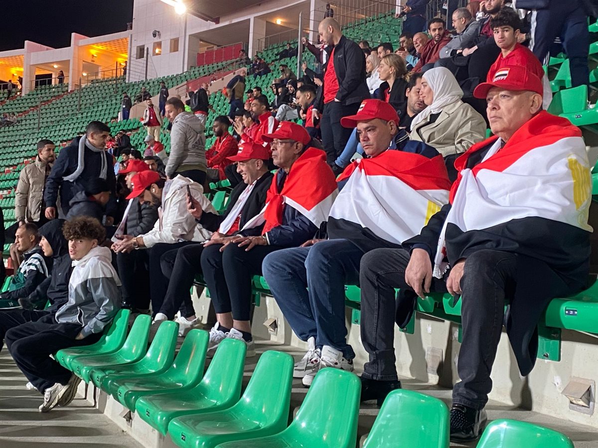 <strong>الجماهير المصرية تدعم منتخب مصر في مواجهة زيمبابوي بكأس أمم إفريقيا&nbsp;</strong>