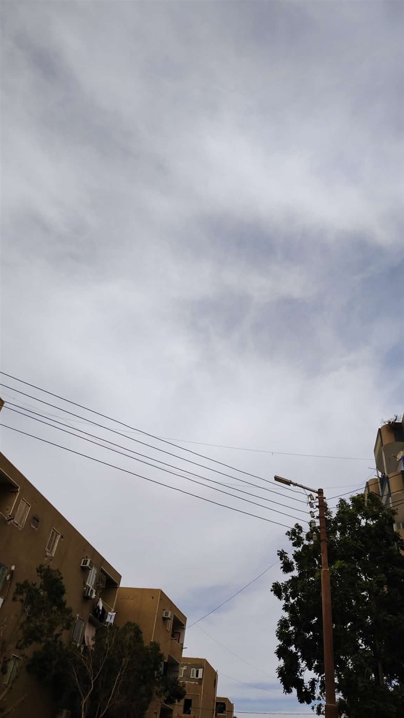 سحب كثيفة تغطي سماء الوادي الجديد