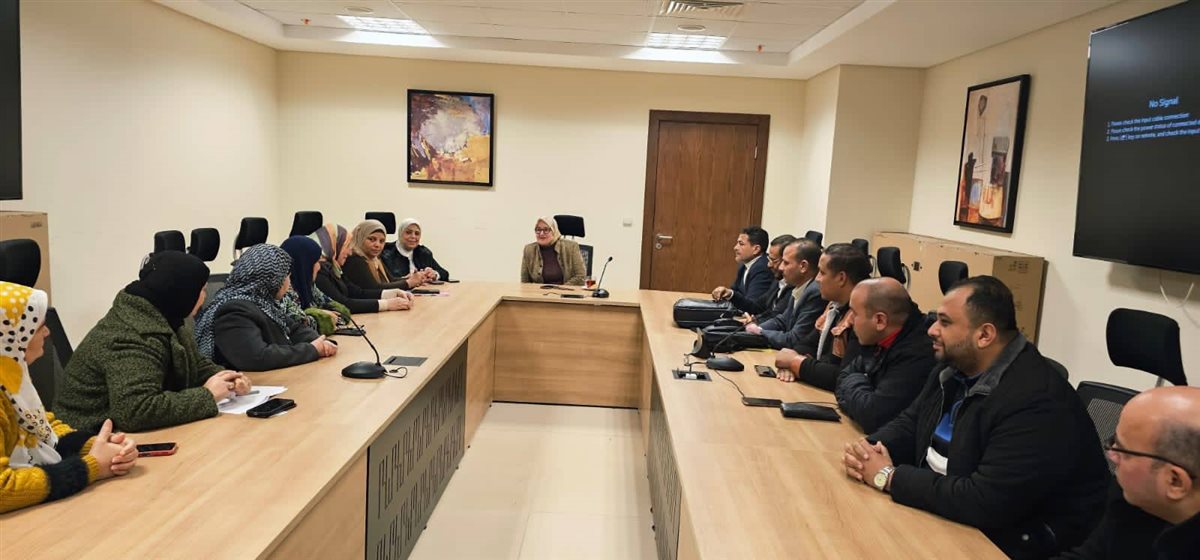 رئيس التعليم العام تعقد اجتماعات تنظيمية مع مستشاري المواد