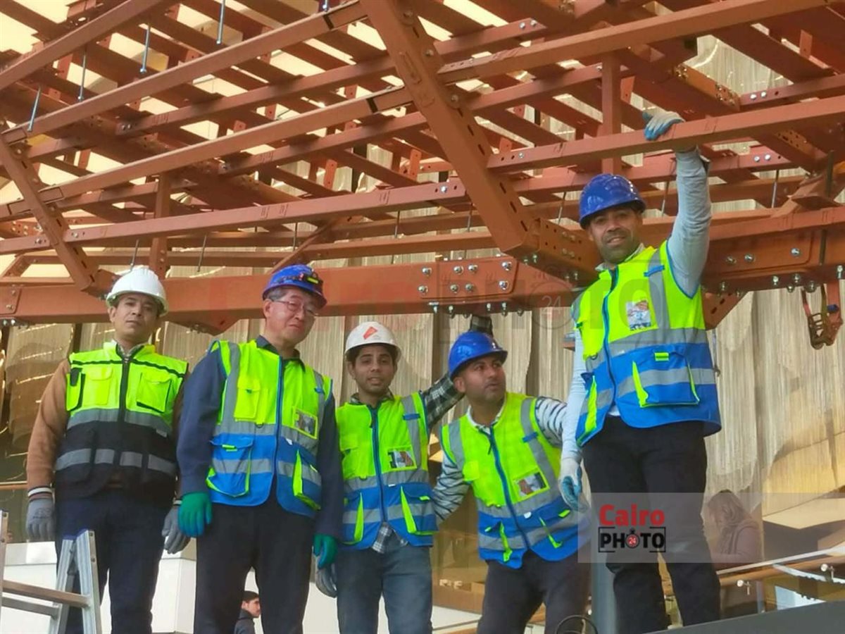 جانب من أعمال التركيب&nbsp;