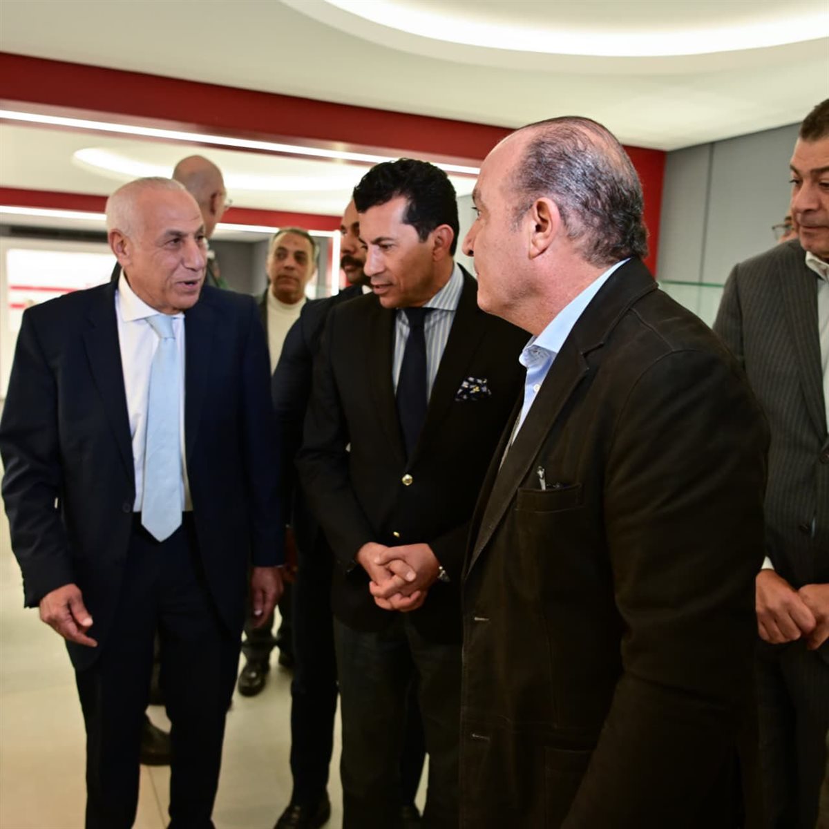 <strong>لقطات من زيارة وزير الرياضة لـ نادي الزمالك&nbsp;</strong>