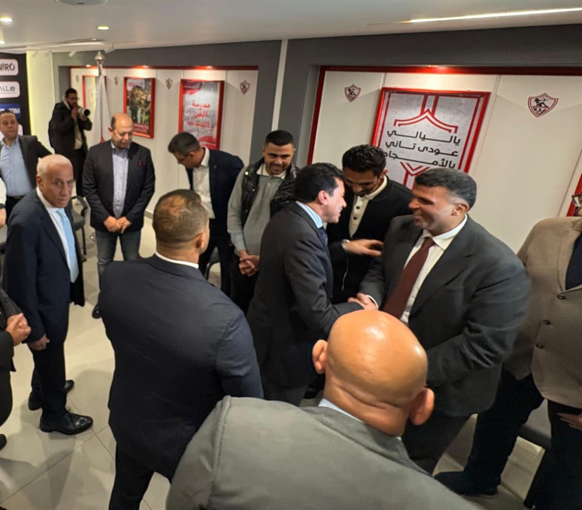 <strong>لقطات من زيارة وزير الرياضة لـ نادي الزمالك&nbsp;</strong>