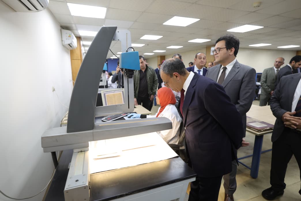 تسليم الوثائق والاتفاقيات