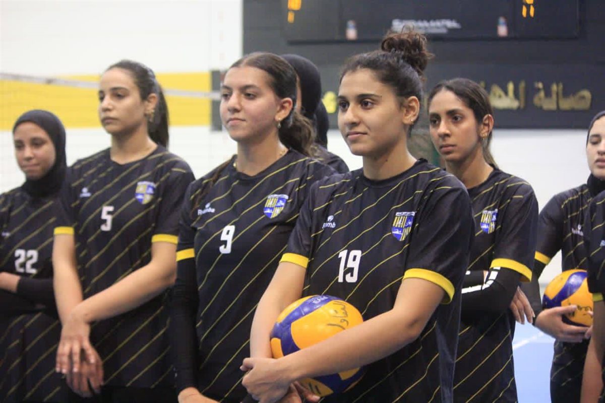 لاعبات فريق الكرة الطائرة للسيدات بنادي المقاولون العرب