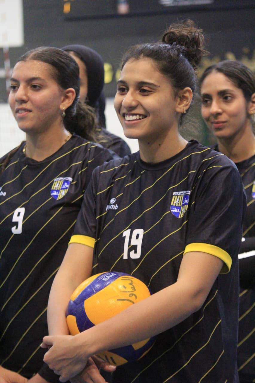 لاعبات فريق الكرة الطائرة للسيدات بنادي المقاولون العرب