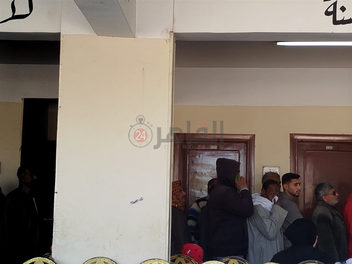 طوابير من كبار السن أمام لجان جولة الإعادة بانتخابات مجلس النواب في الفيوم