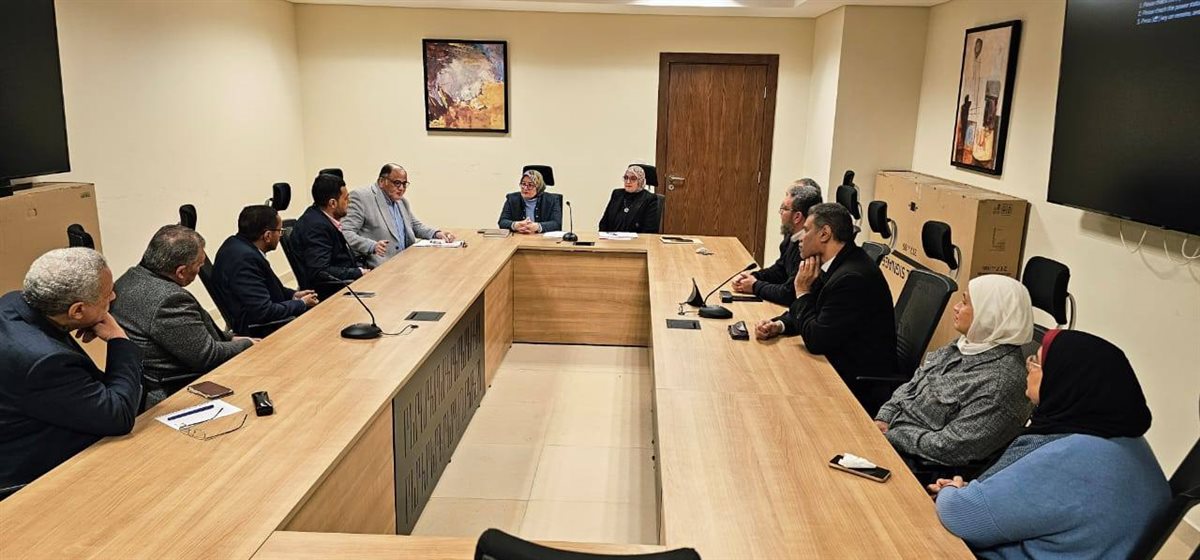 اجتماعات مكثفة لمستشاري المواد الدراسية لمتابعة خطط المدارس