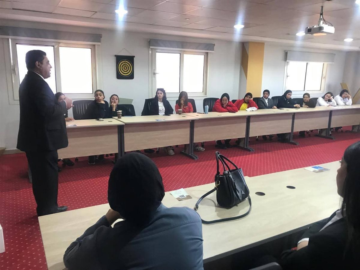 مديرية العمل بجنوب سيناء تنظم ندوة حول حقوق المرأة 