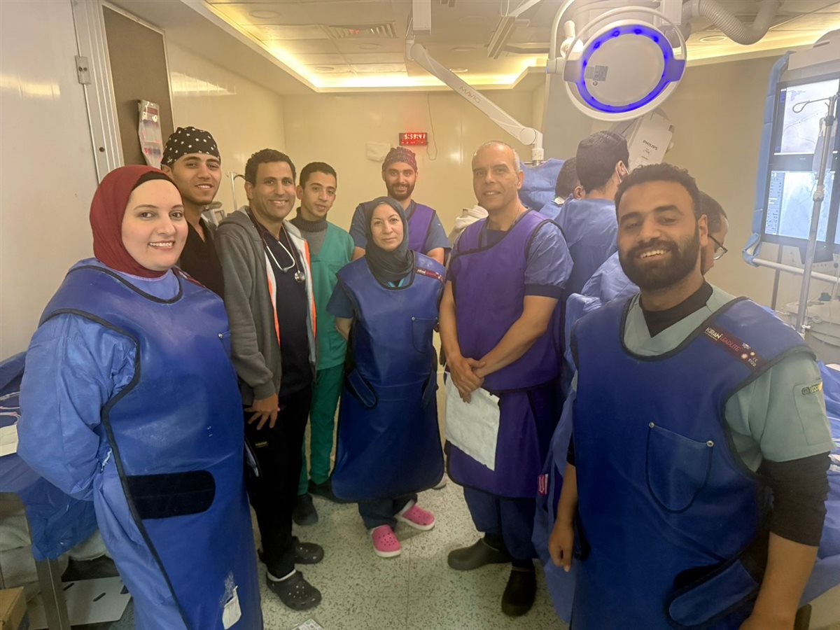 الفريق الطبي