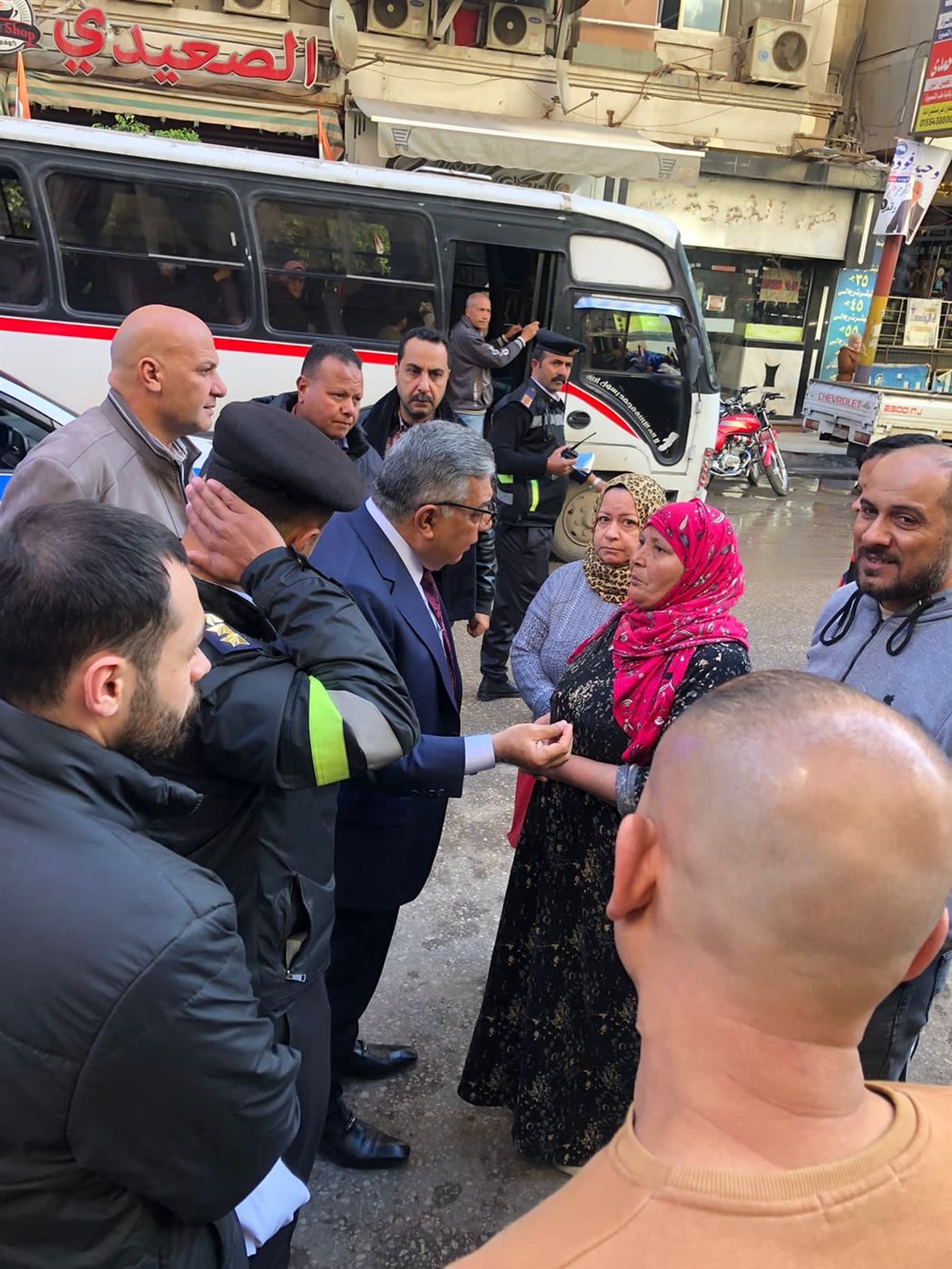 محافظ الدقهلية يتفقد شوارع وميادين حي غرب المنصورة