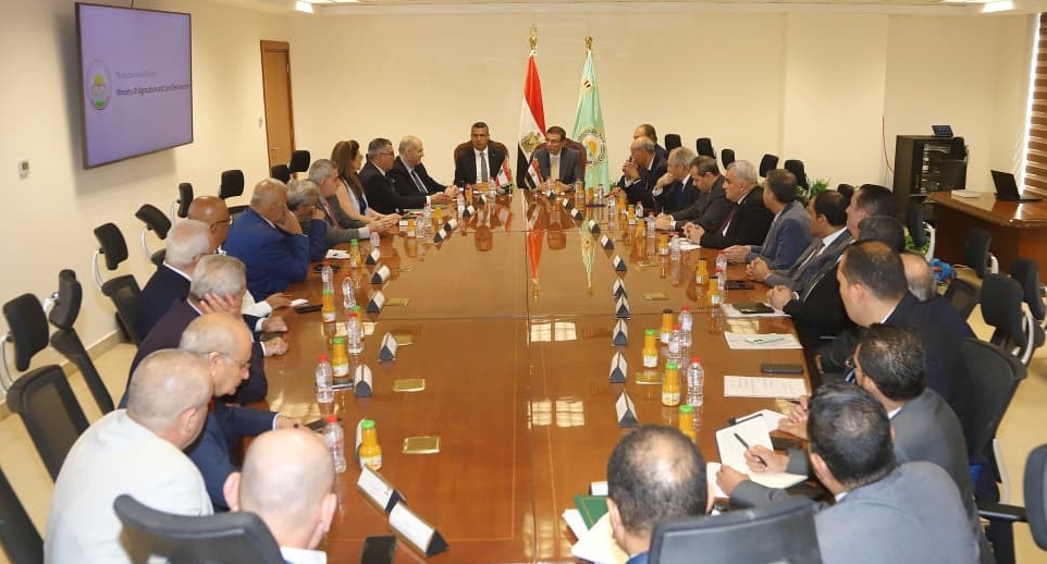 <strong>&nbsp;الدكتور نزار هاني وزير الزراعة اللبناني خلال زيارته لمصر أغسطس الماضي - ارشيفية&nbsp;</strong>