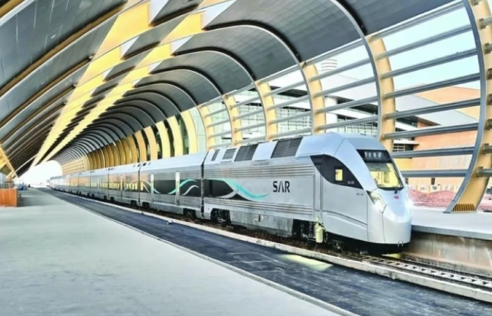 قطار حلم الصحراء السعودية