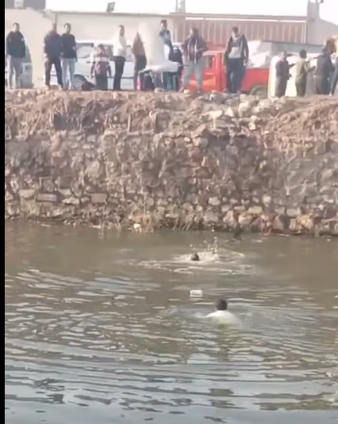 <strong>انقلاب ميكروباص بترعة المريوطية</strong>