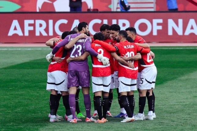 القنوات المفتوحة المجانية الناقلة لمشاهدة بث مباشر مباراة منتخب مصر وأنجولا اليوم في كأس الأمم الأفريقية 2025