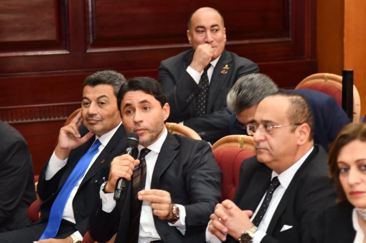 النائب محمد مظلوم خلال الاجتماع