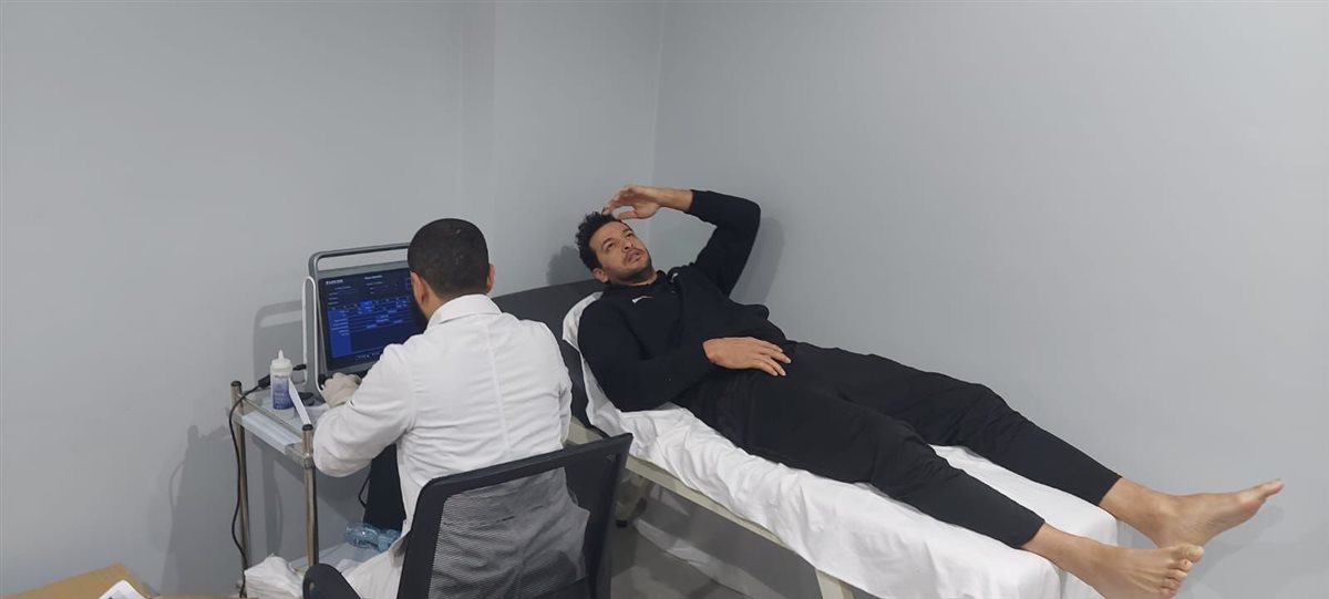 الكشف الطبي للاعبي منتخب اليد (10)