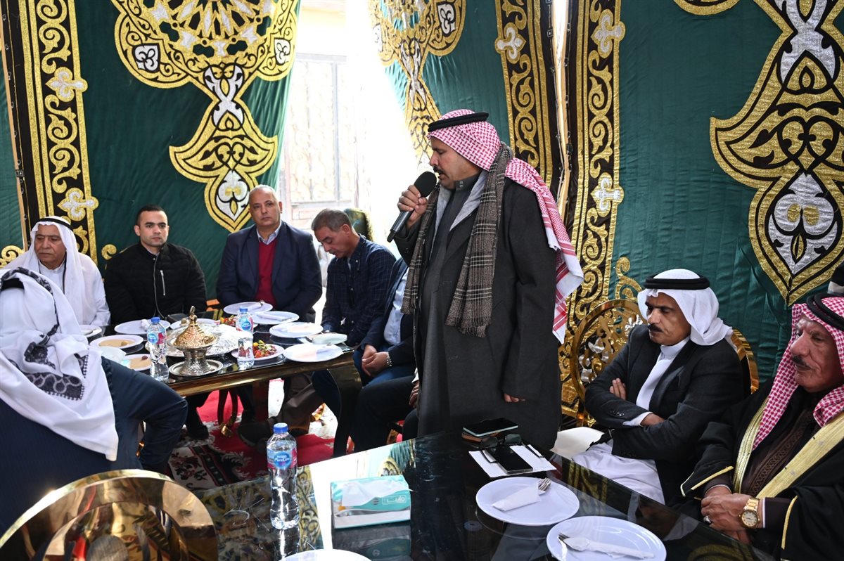 محافظ جنوب سيناء يلتقي مشايخ وعواقل وممثلي القبائل برأس سدر