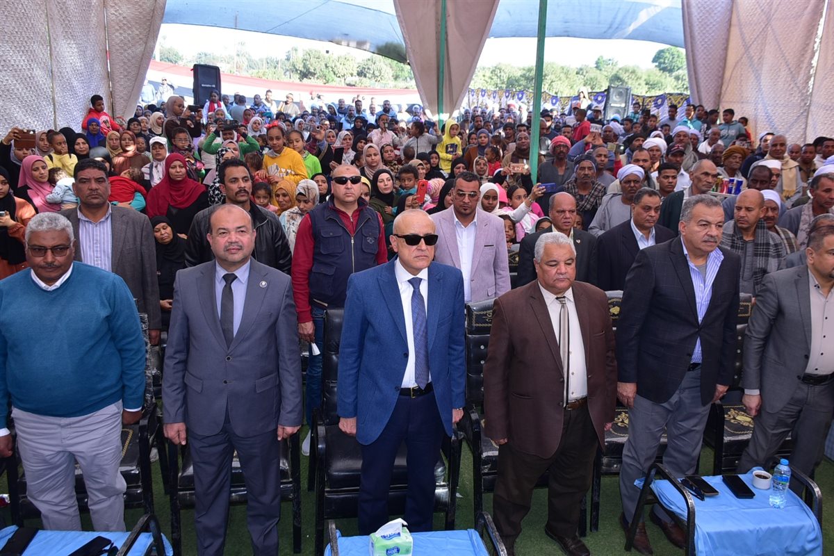 محافظ الأقصر يفتتح مشروعات تنموية بالبر الغربي